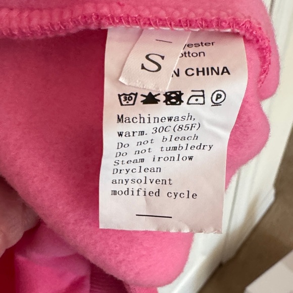 Vibrant Pink Sweatshirt & Shorts Set, NEW, size small - Picture 3 of 5